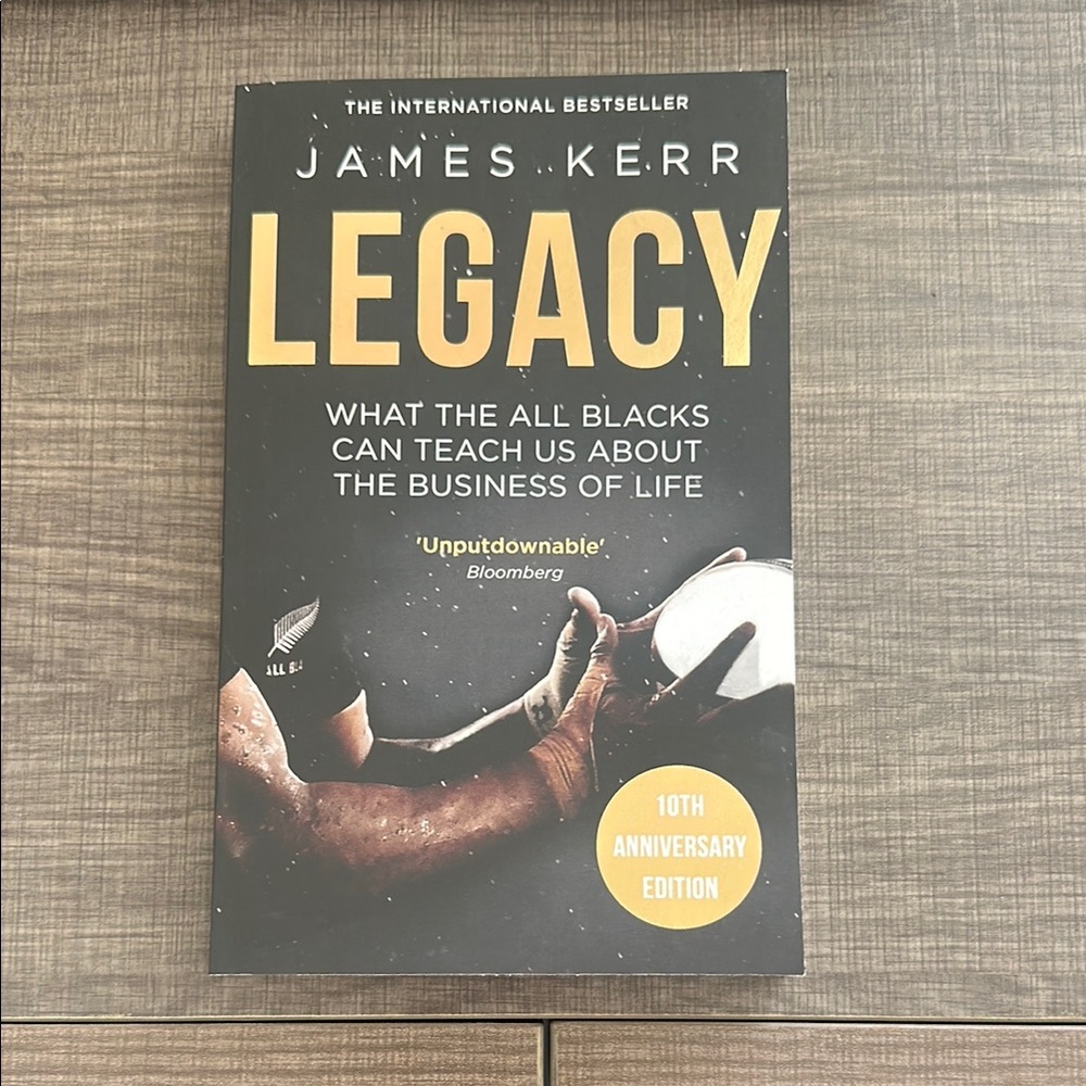 Legacy by James Kerr - Black and Gold Cover